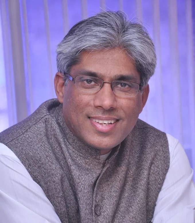 Dr. Saji Lukos